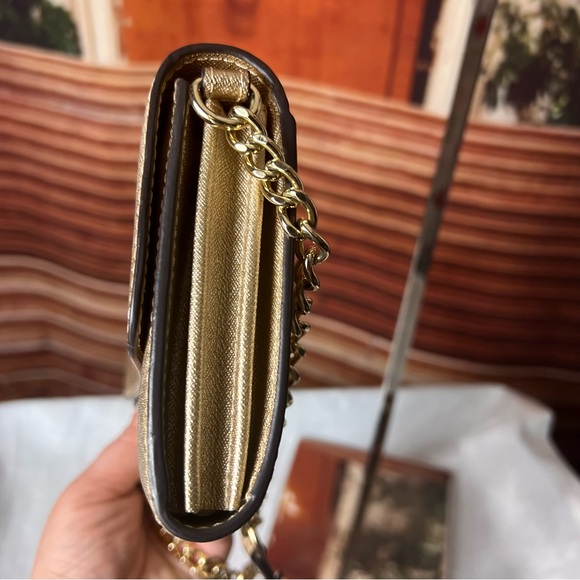 Michael Kors Jet Set Travel Shimmer Gold Crossbody Bag, Saffiano Leather 💋🤩 - Picture 7 of 16